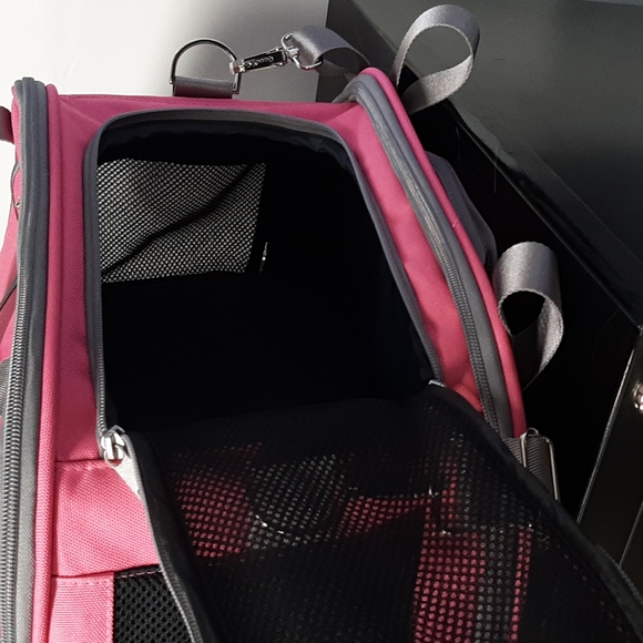 COLLAPSIBLE PET CARRIER - Picture 6 of 8